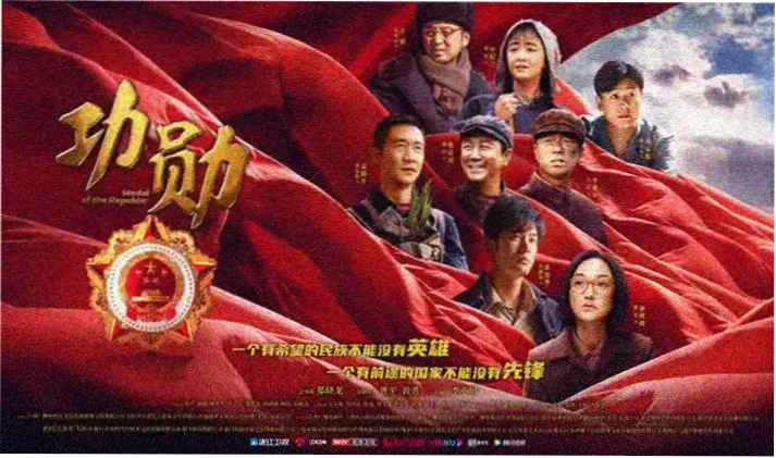 周末密集上架窗口排期表实拍：活页夹内页与玫红标签贴